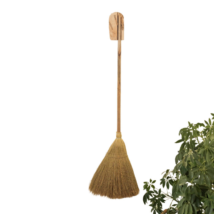 Dutch Broom Hanger: Maple