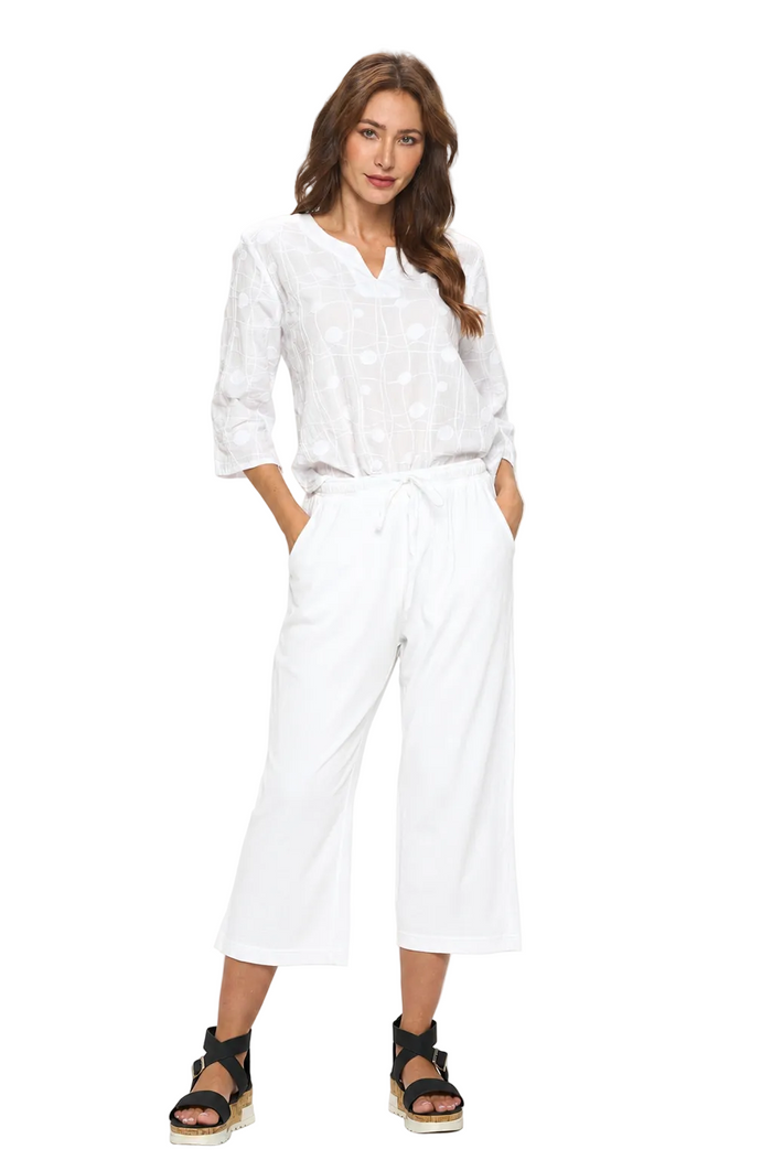 Pull-On Soft Cotton Capri in White - CS307