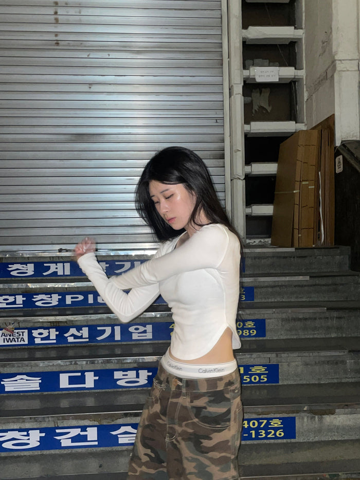 BASIC ROUND NECK LONG SLEEVE -WHITE