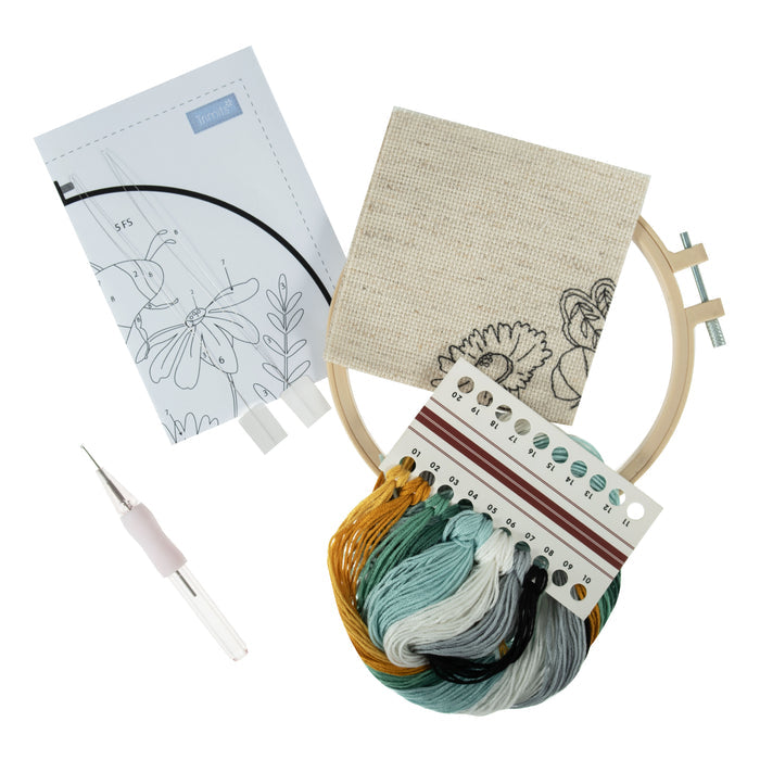 Trimits Punch Needle Kit Floss and Hoop: Bees & Flowers, 15.2cm Diameter, Includes Embroidery Floss, Hoop, Fabric, Punch Needle, Instru...