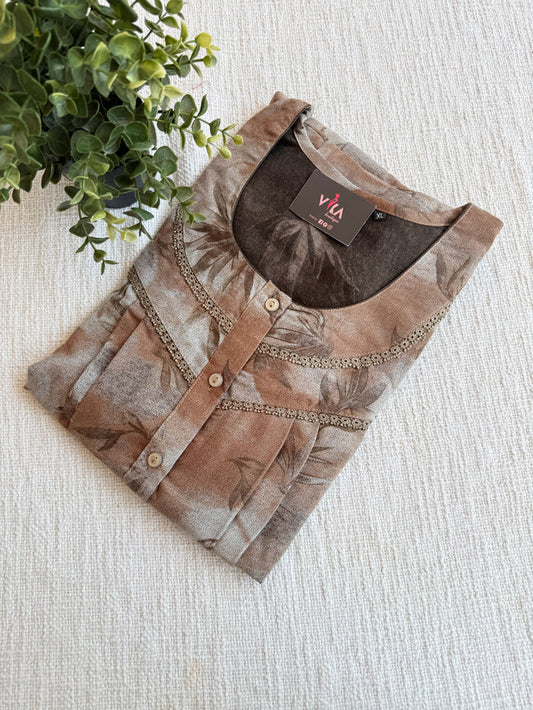 XL size printed Alpine nighty