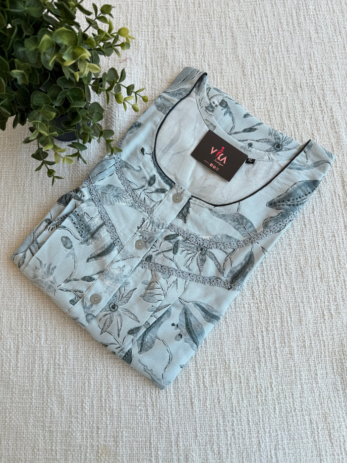 XL size printed Alpine nighty